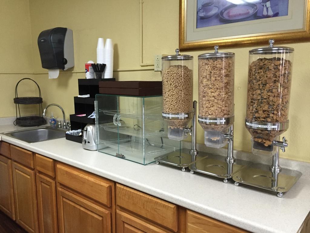 Americas Best Value Inn-Nashville/Airport South Eksteriør bilde